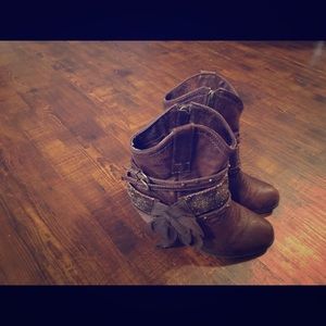 Women’s boots
